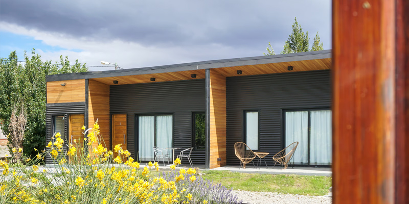 Yaşam Alanları: Apartmanlar, yatakhaneler, konteyner villalar